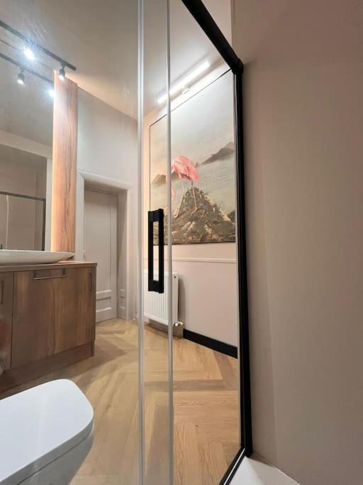 Littlehouse- Entire Property For Maximum 4 People Bucharest Exterior photo