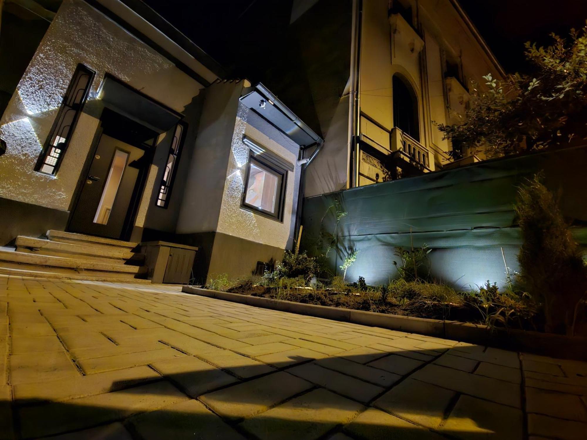 Littlehouse- Entire Property For Maximum 4 People Bucharest Exterior photo